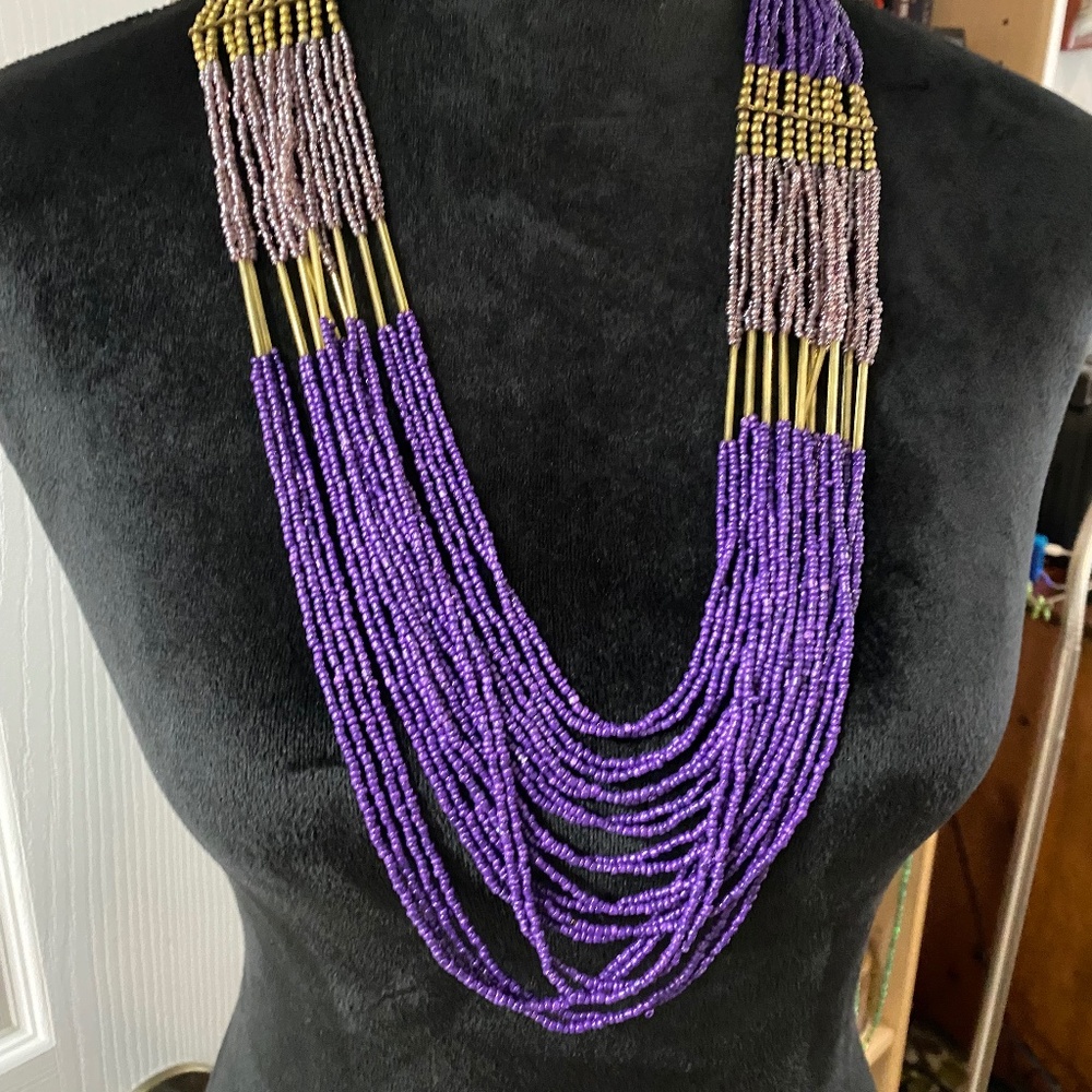 Necklace‎ purple